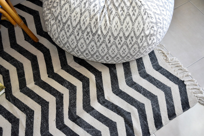 Handmade Zigzag B&W Block Print Cotton Dhurrie Carpet - Adore India   